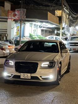 کرایسلەر 300